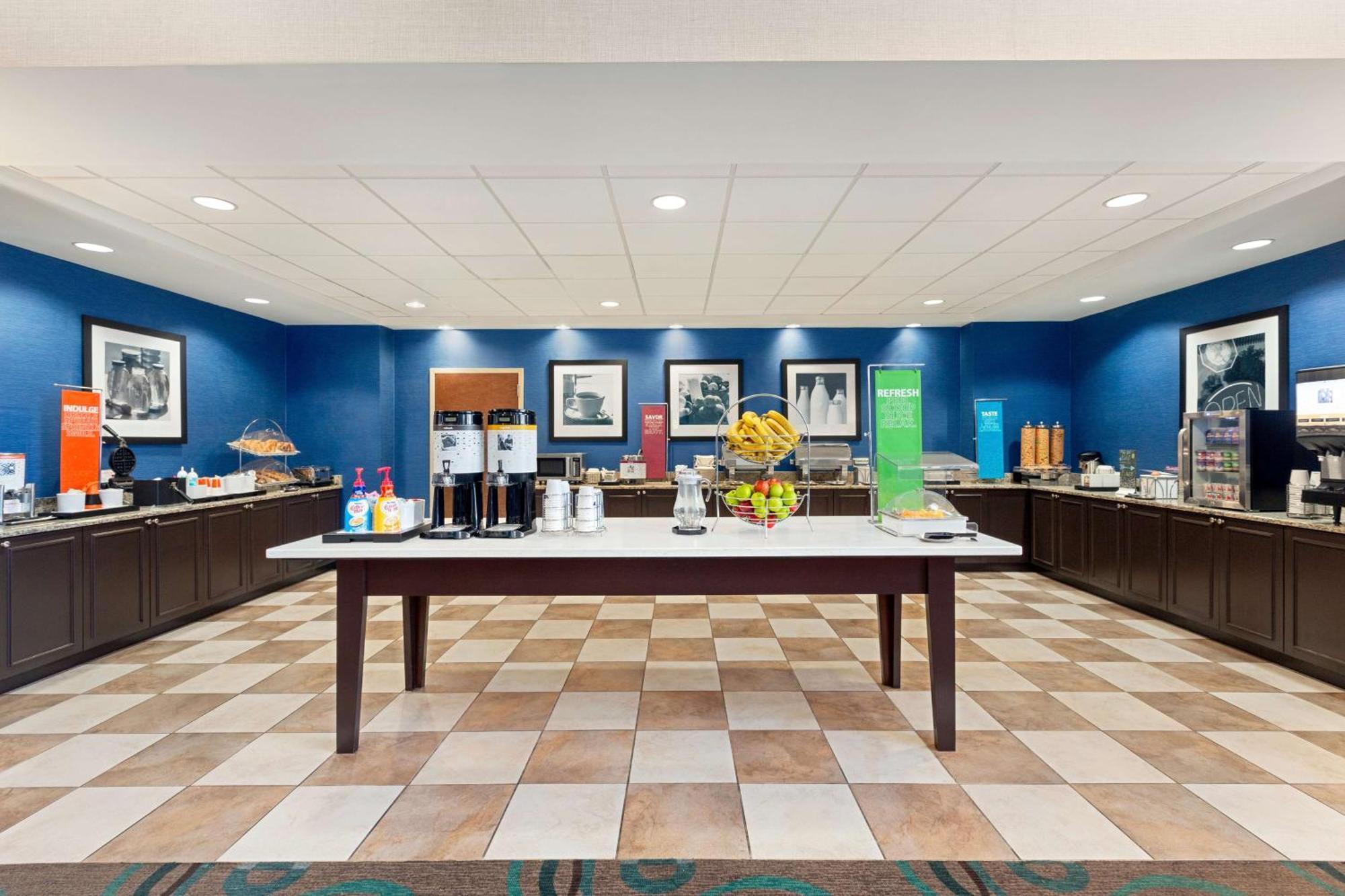 Hampton Inn & Suites Atlanta Airport West Camp Creek Pkwy College Park Exteriör bild